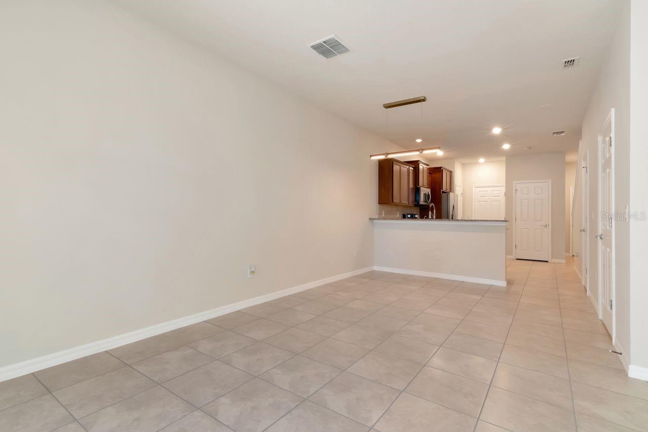 5368 Sylvester Loop Property Photo 13