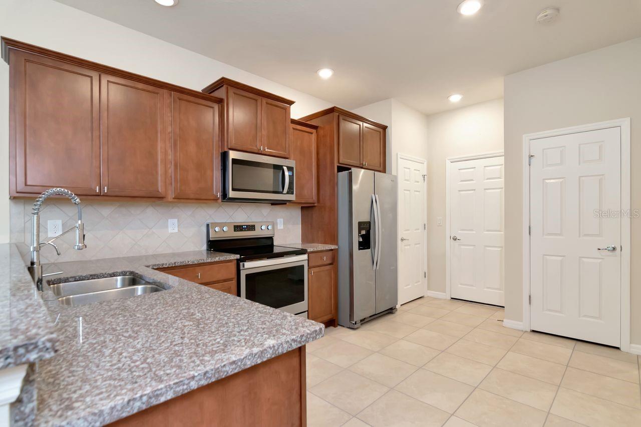 5368 Sylvester Loop Property Photo 17