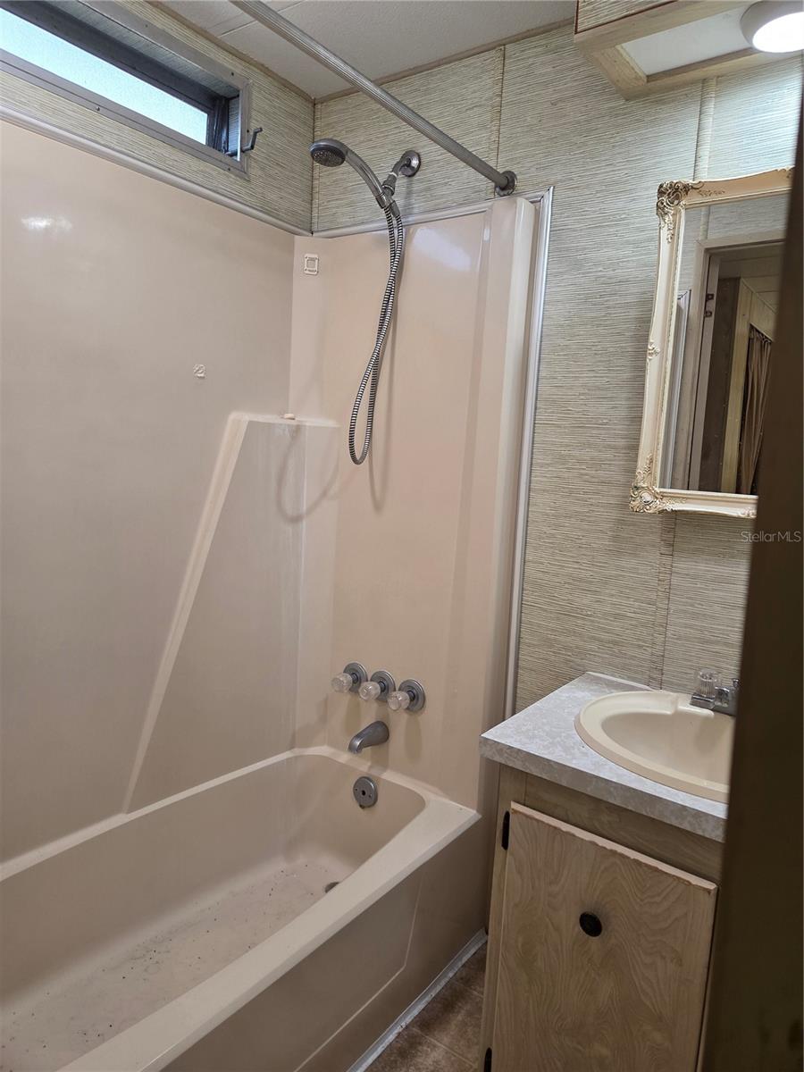 8828 Kanawha Rd Property Photo 6