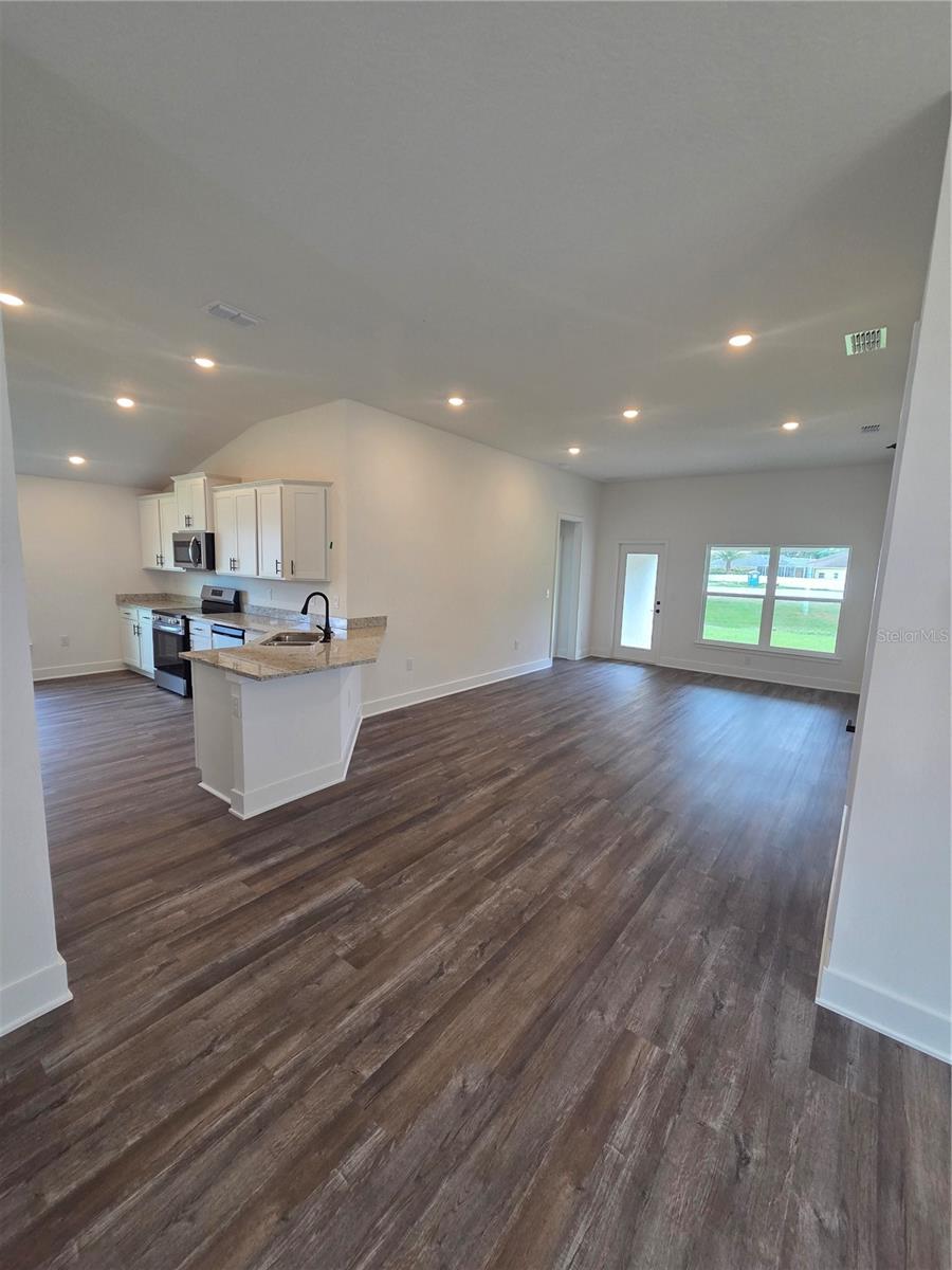 9393 Highland Hills Dr St Property Photo 13