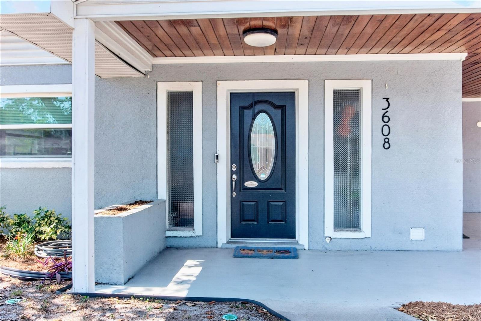 3608 W Carmen St Property Photo 6