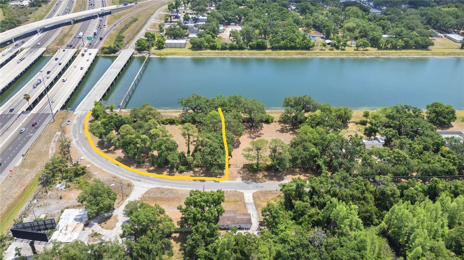 5015 Garden Ln Property Photo 1