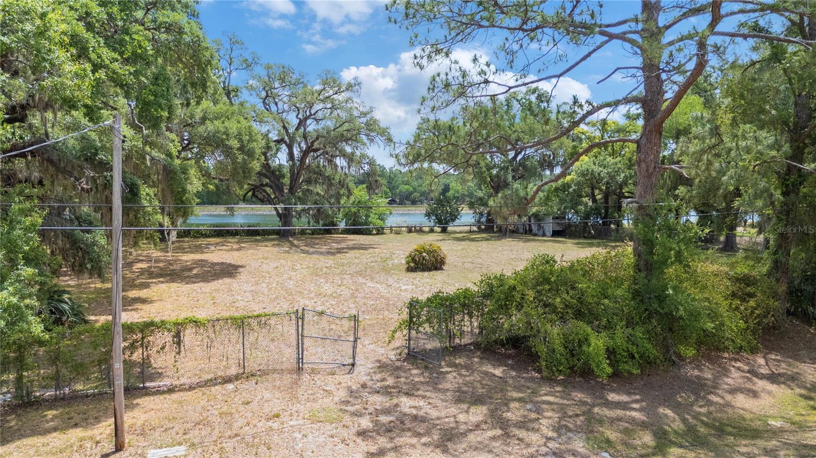 5015 Garden Ln Property Photo 13