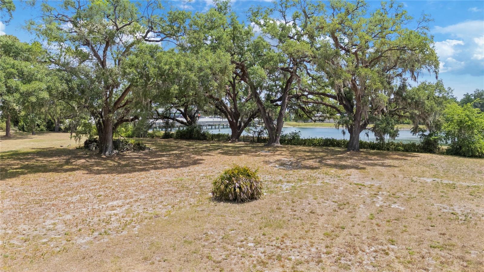5015 Garden Ln Property Photo 15