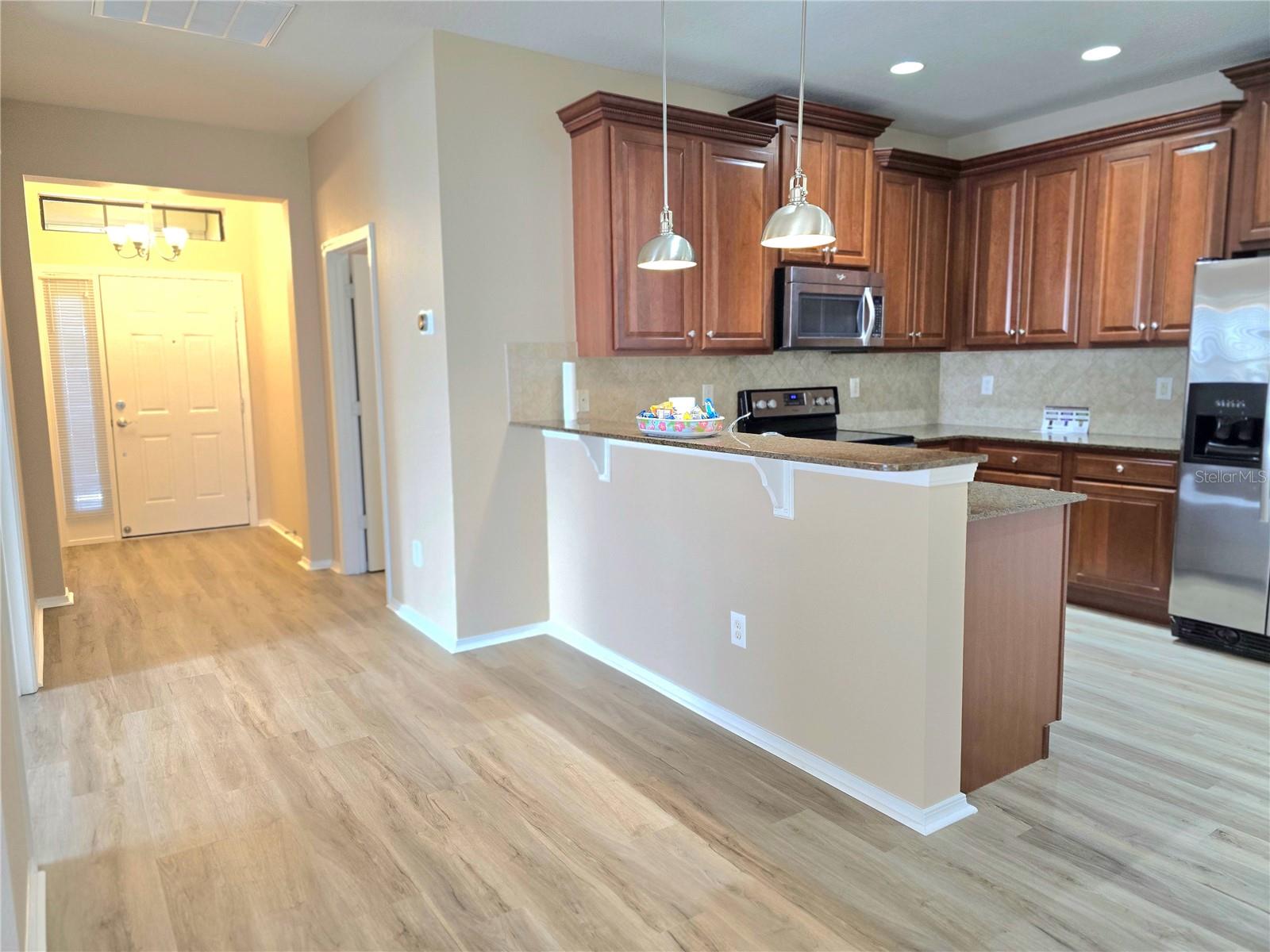 5646 Sunset Falls Dr Property Photo 2
