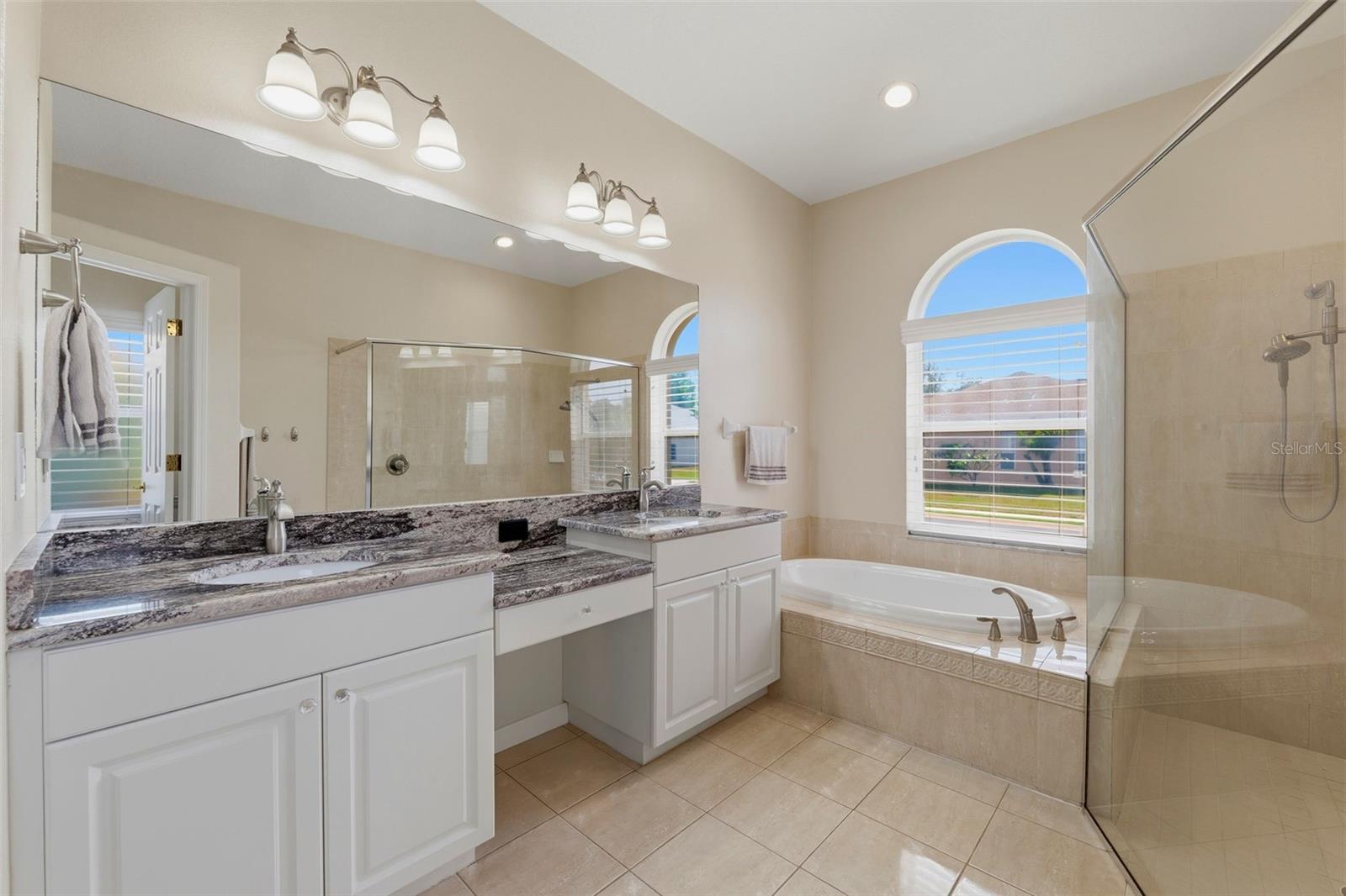 2120 Flameflower Ct Property Photo 5