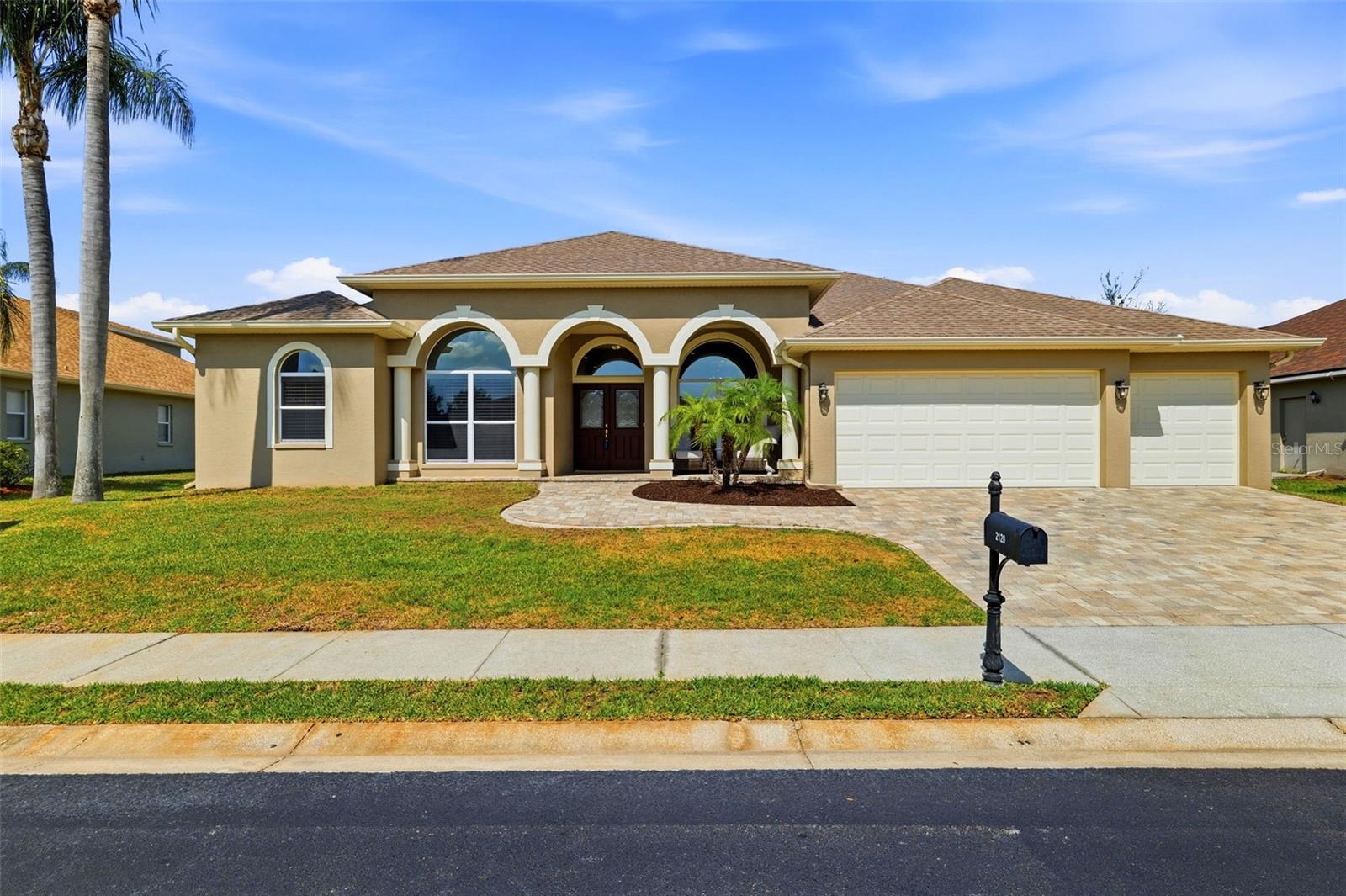 2120 Flameflower Ct Property Photo 8