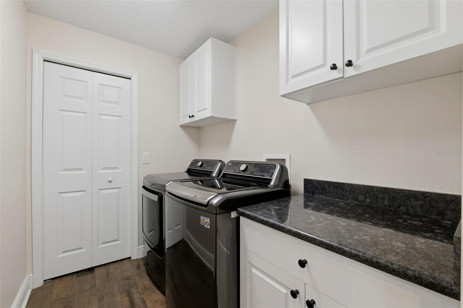 2120 Flameflower Ct Property Photo 38