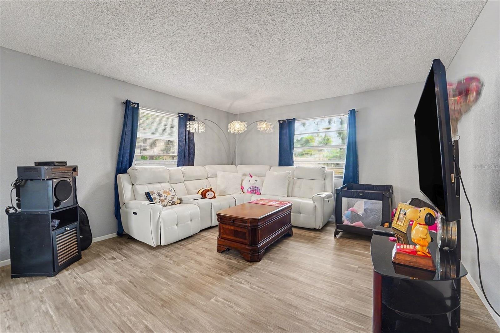 13020 Sugar Creek Blvd Property Photo 7