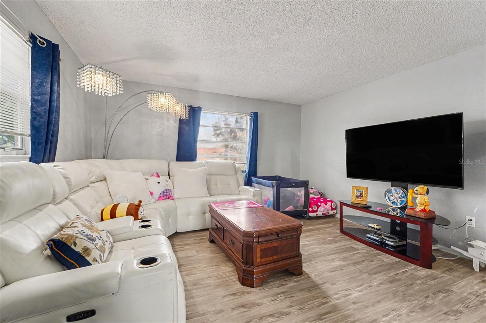 13020 Sugar Creek Blvd Property Photo 8