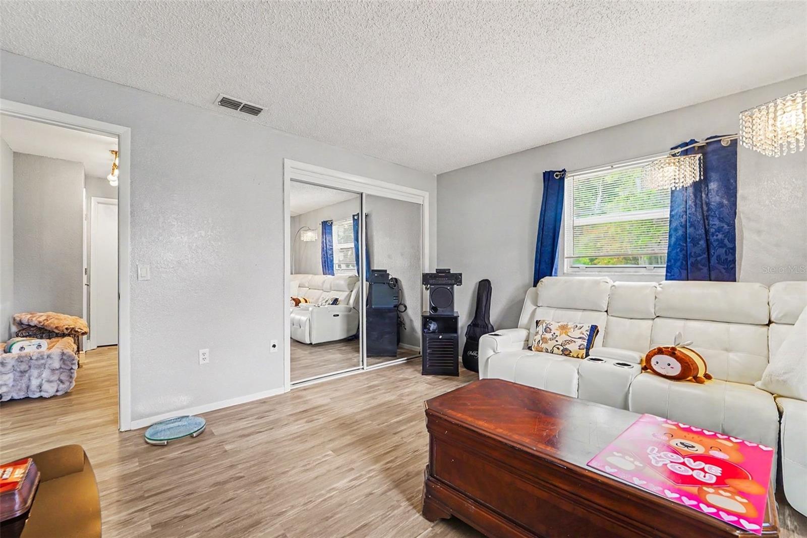 13020 Sugar Creek Blvd Property Photo 9