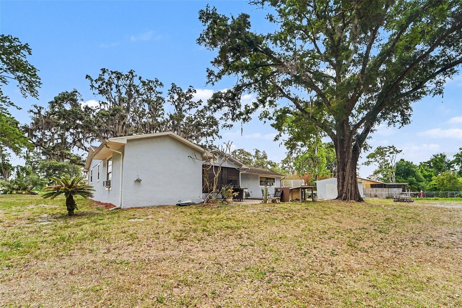 13020 Sugar Creek Blvd Property Photo 21