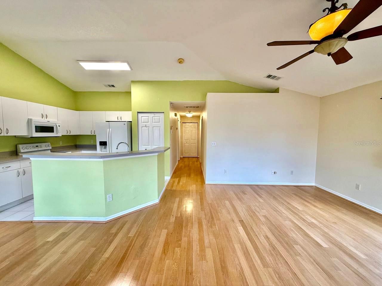 6807 Kingston Dr Property Photo 3