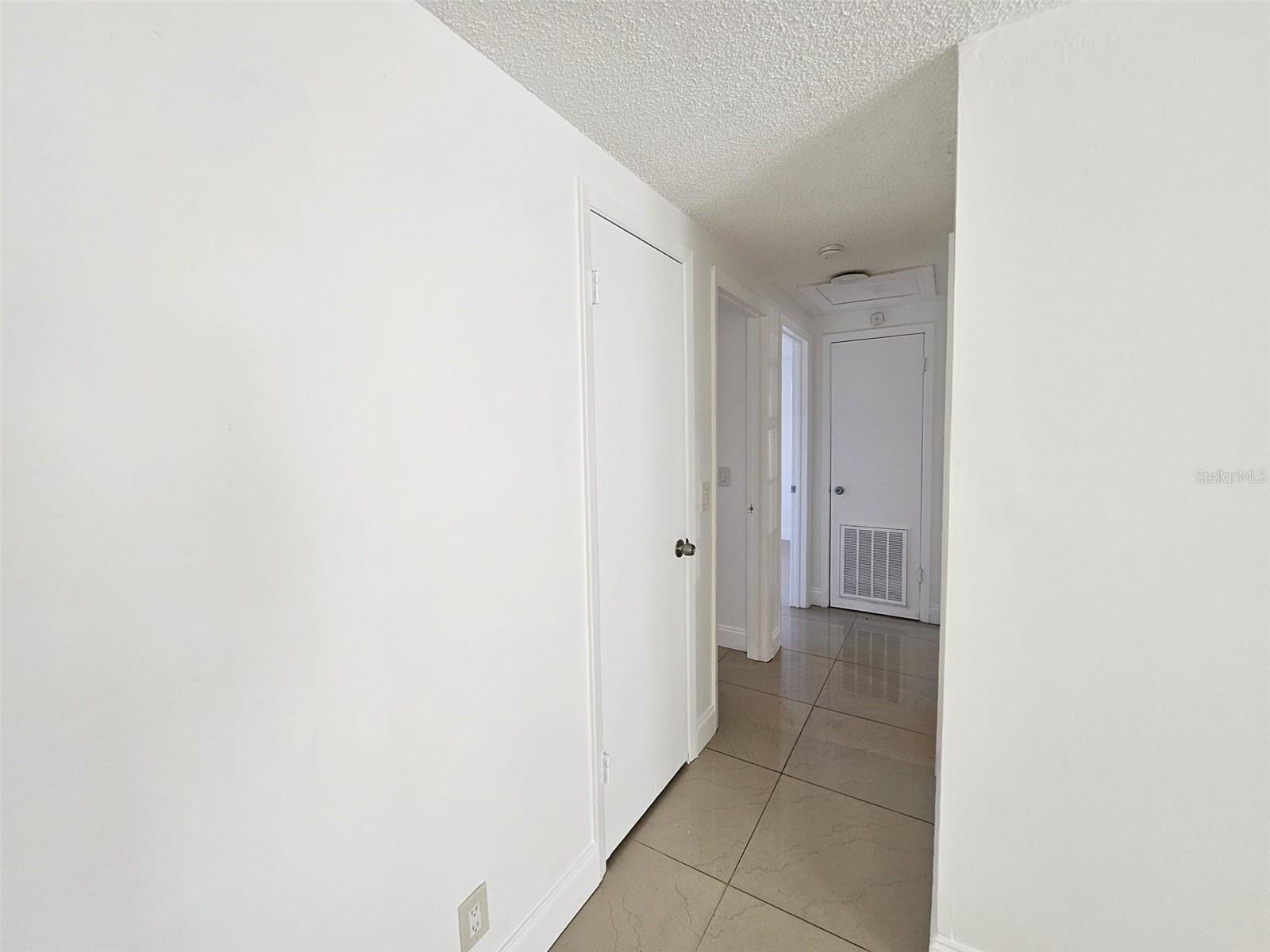 6004 Fortune Pl Property Photo 3