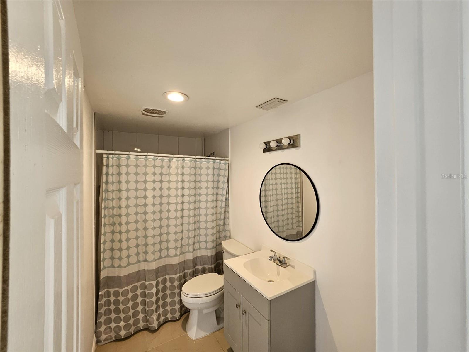 6004 Fortune Pl Property Photo 4