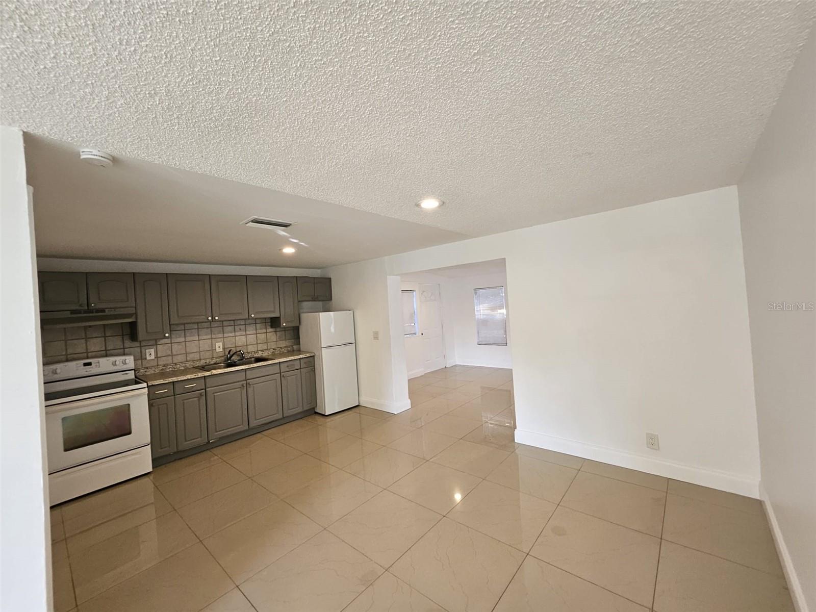6004 Fortune Pl Property Photo 5