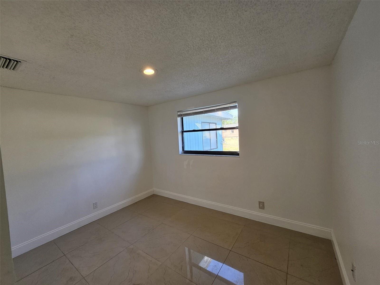 6004 Fortune Pl Property Photo 8