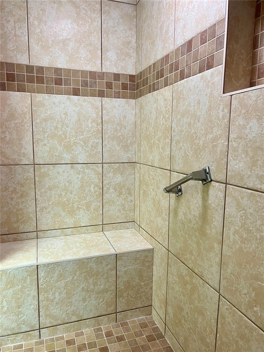 632 Edgewater Dr #139 Property Photo 32