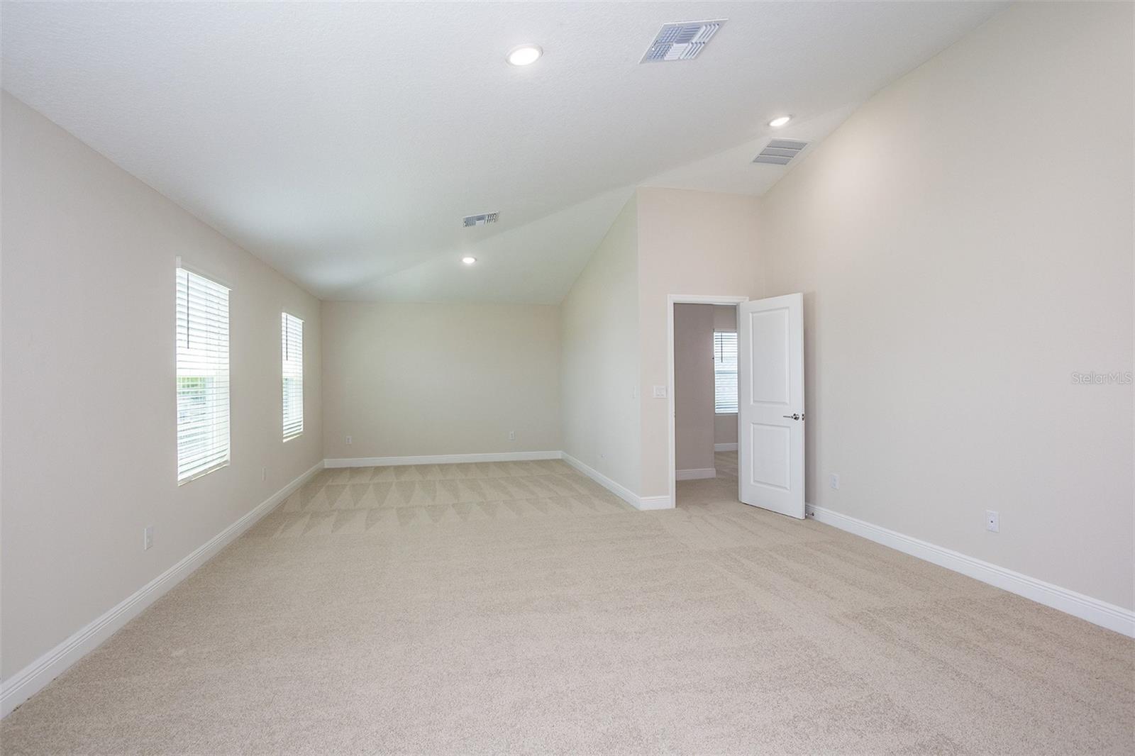 9886 Annunciation Dr Property Photo 4