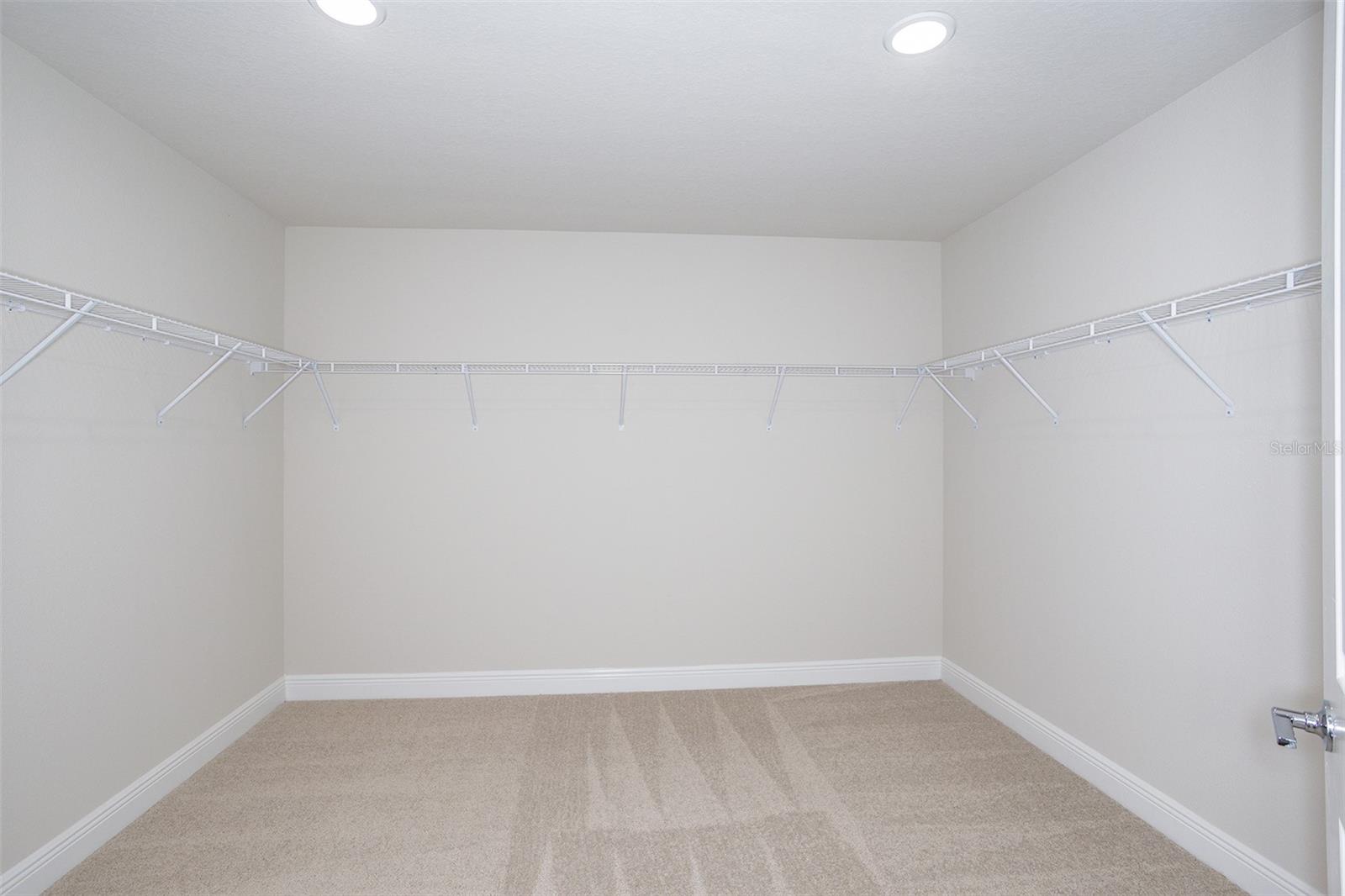9886 Annunciation Dr Property Photo 8