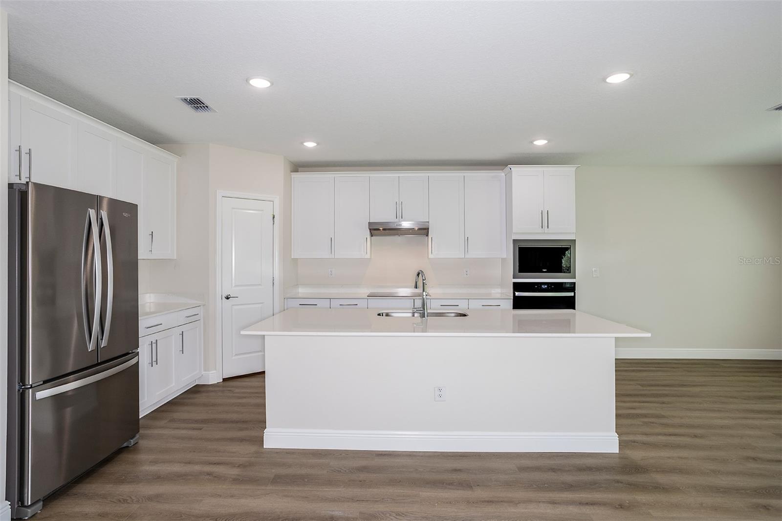 9886 Annunciation Dr Property Photo 10