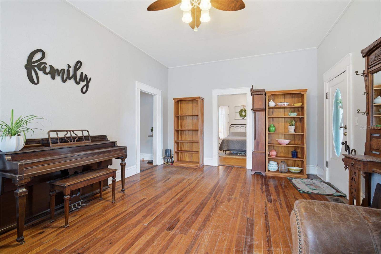 1201 W Reynolds St Property Photo 12