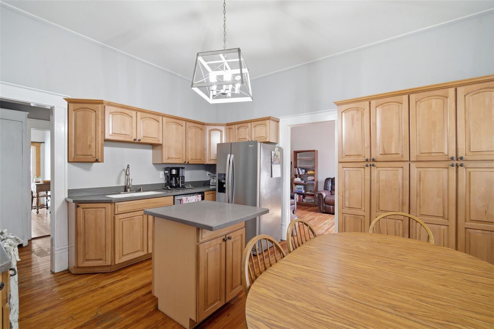 1201 W Reynolds St Property Photo 27