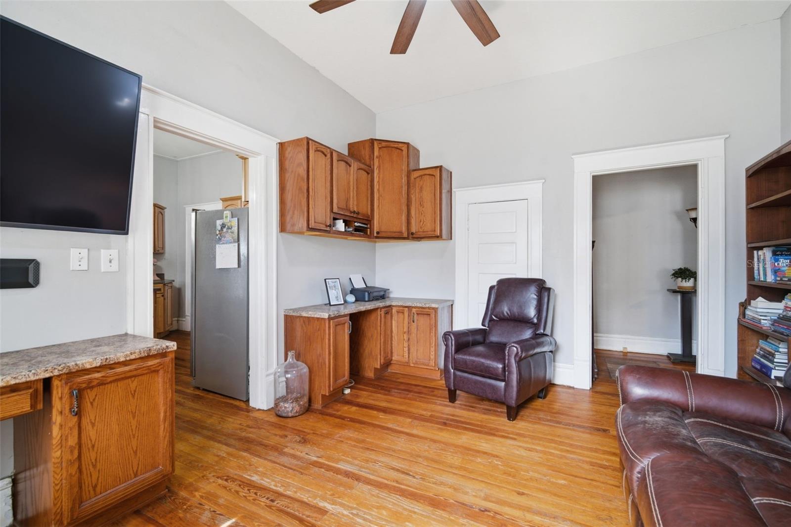 1201 W Reynolds St Property Photo 33