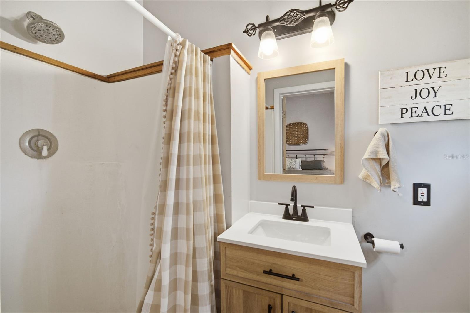 1201 W Reynolds St Property Photo 40