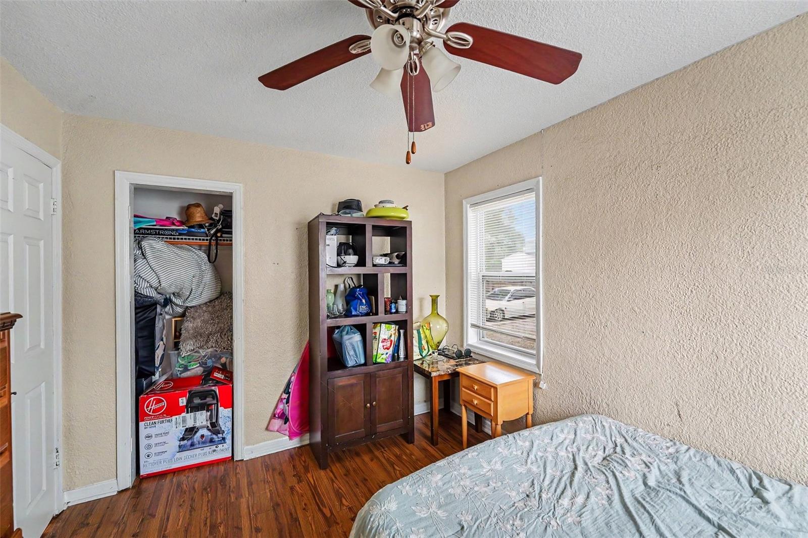 1464 Druid Rd E Property Photo 16