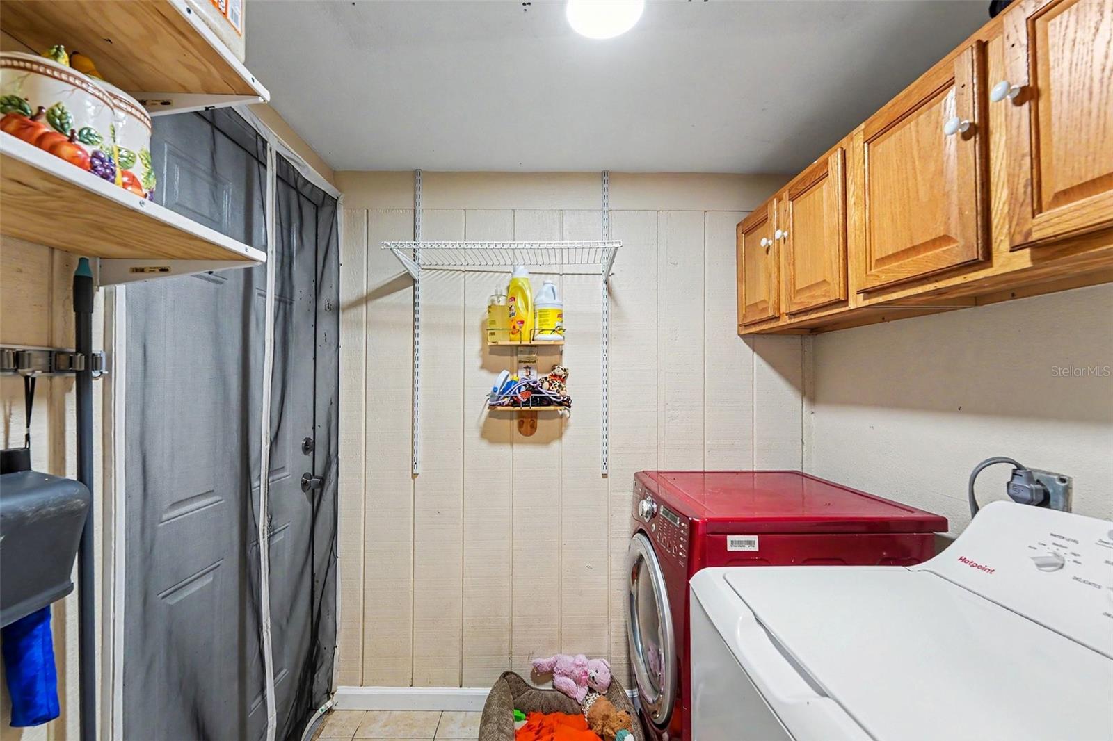 1464 Druid Rd E Property Photo 21