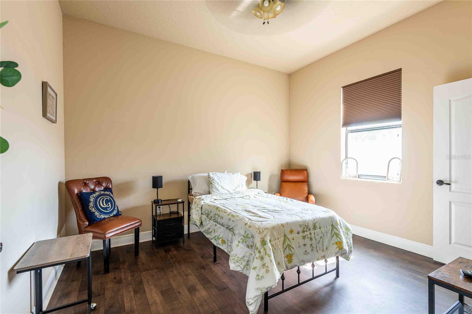 TB8505564 Property Photo 17