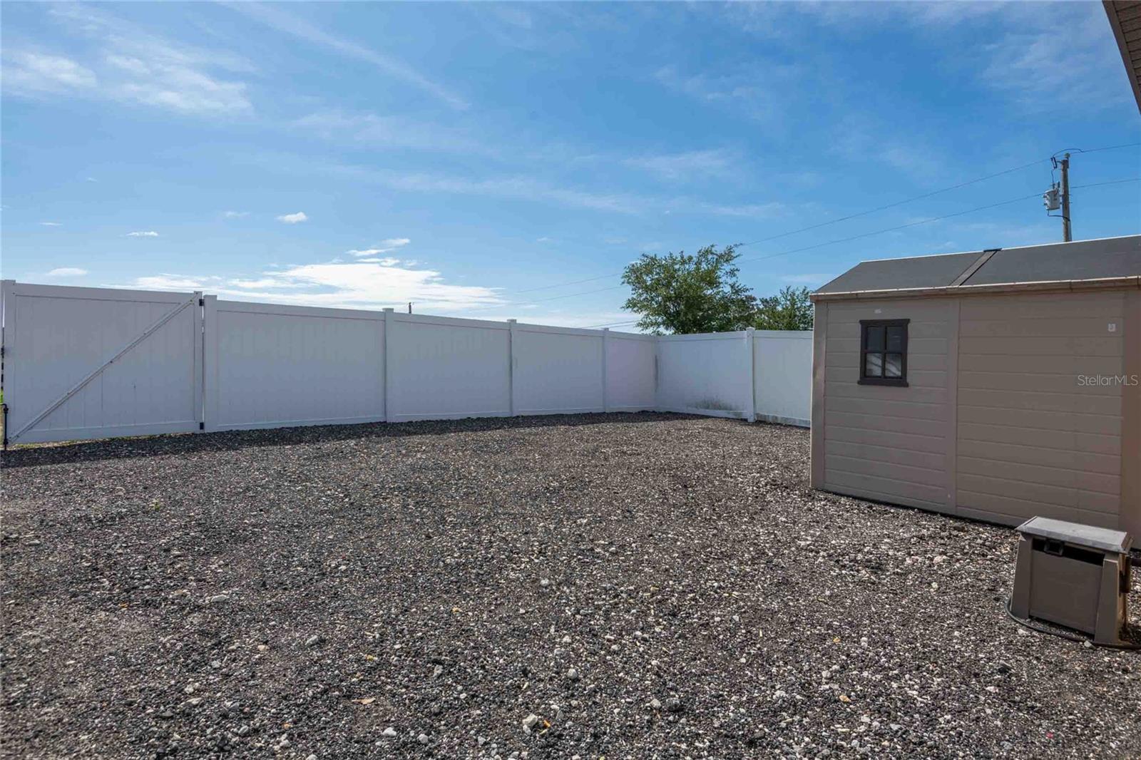 TB8505564 Property Photo 25