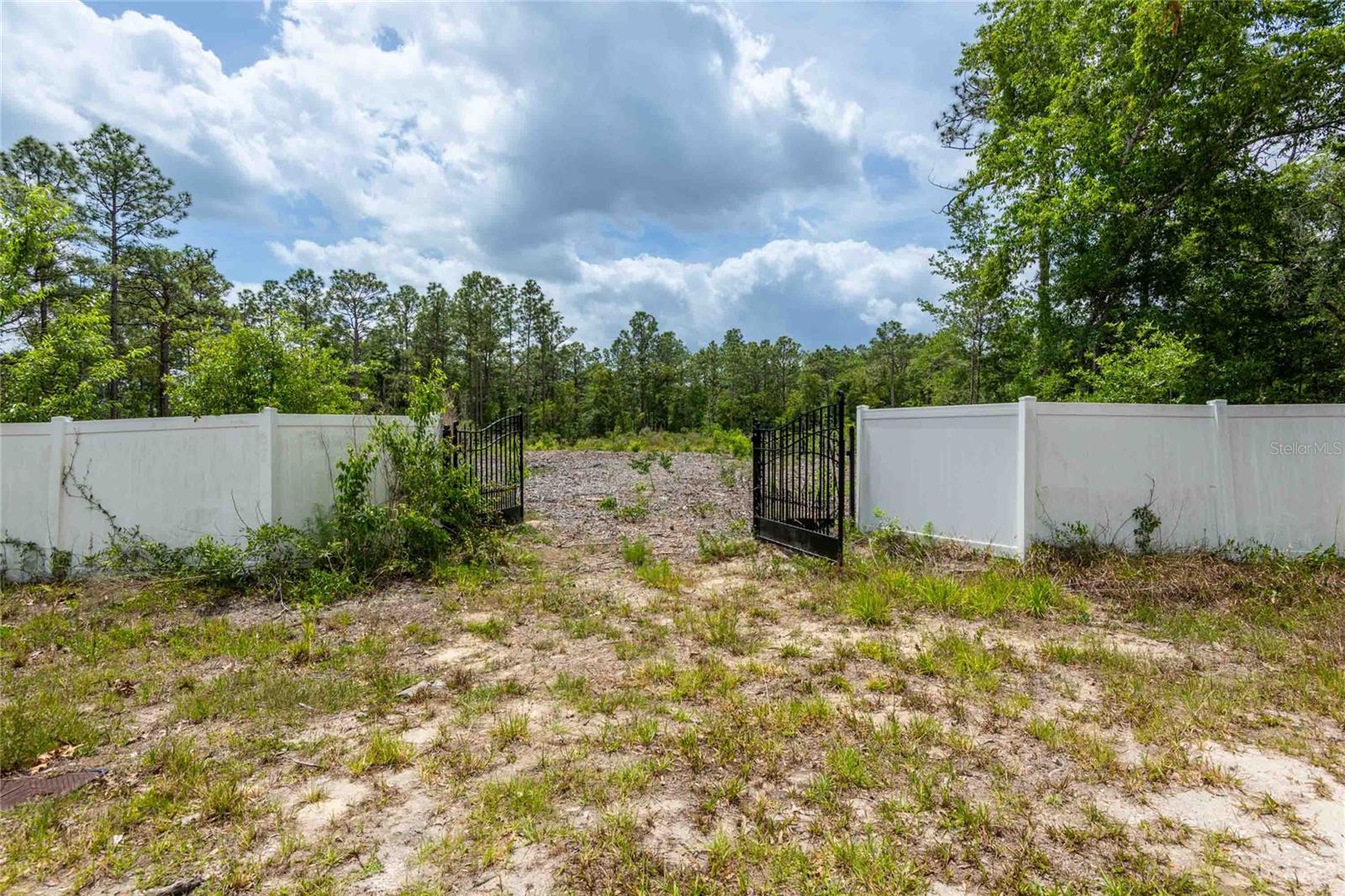 15022 Gar St Property Photo 1
