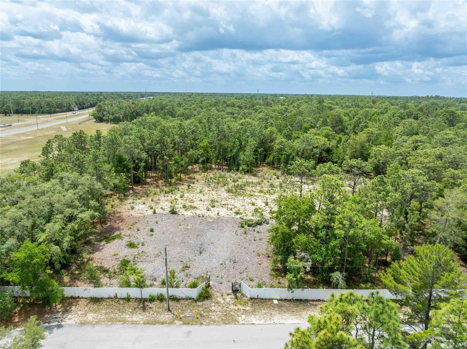 15022 Gar St Property Photo 4