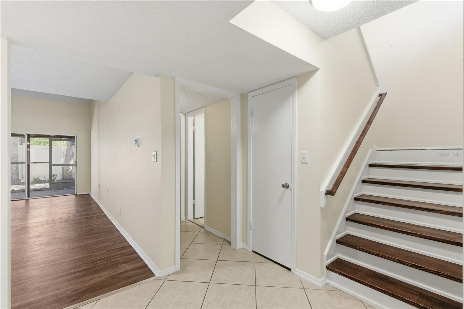 2058 Sunset Point Rd #15 Property Photo 6