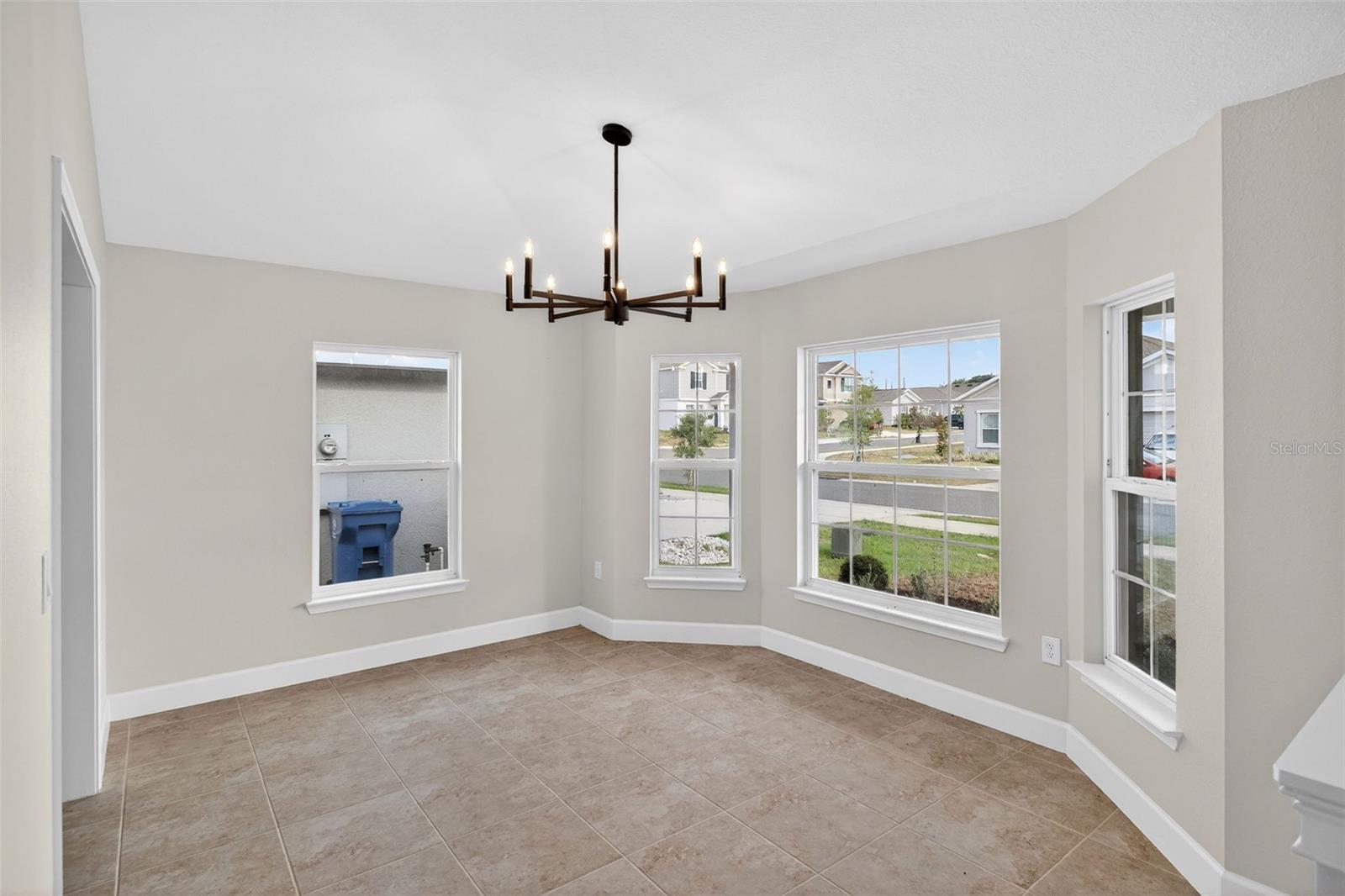 683 Tanaro Ln Property Photo 3