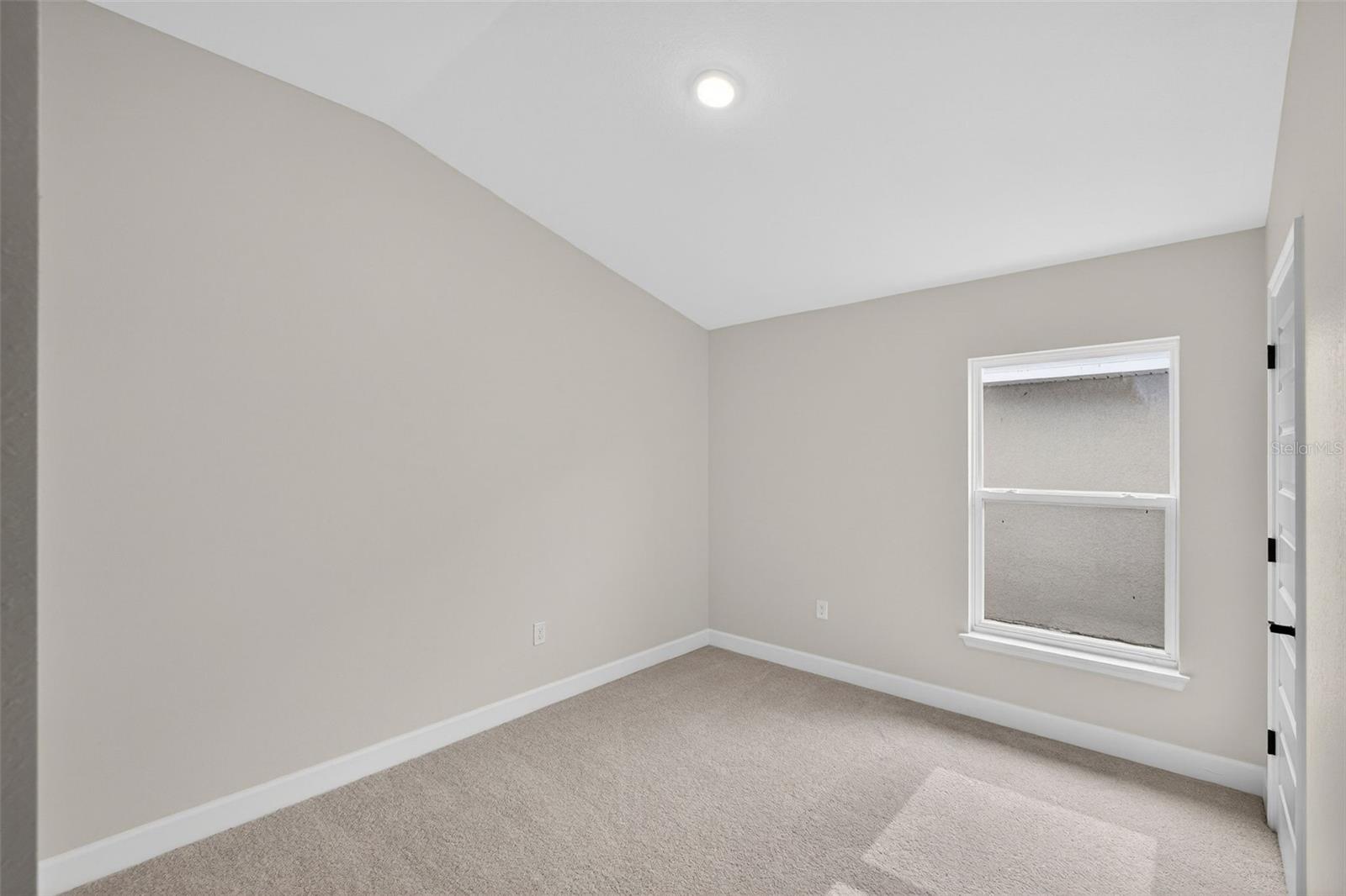 683 Tanaro Ln Property Photo 16