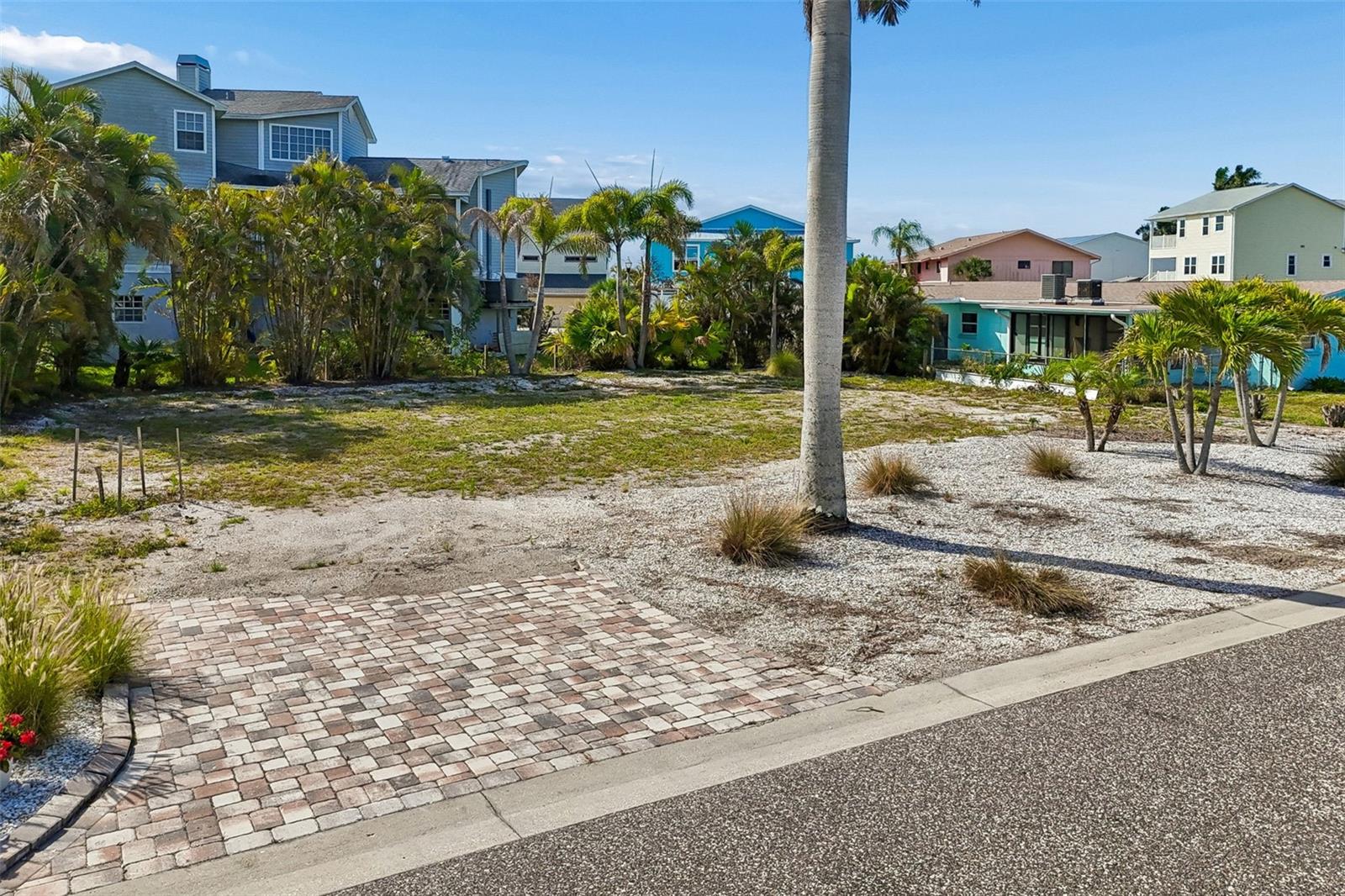 211 176th Terrace Dr E Property Photo 3