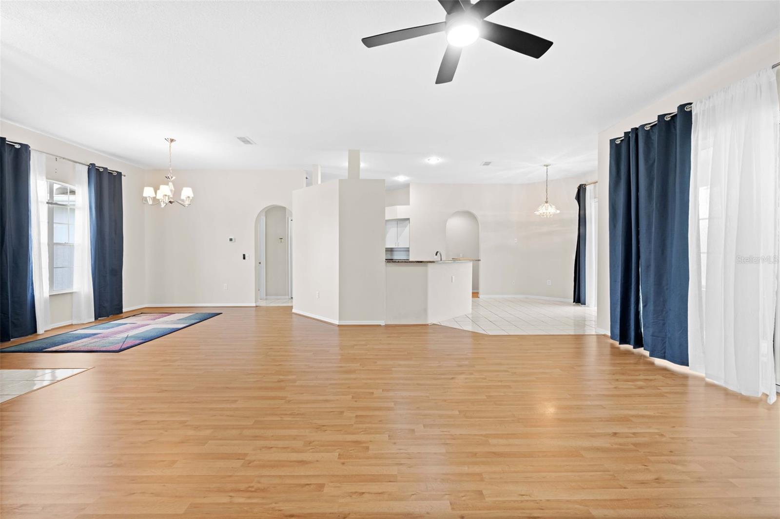 3362 St Ives Blvd Property Photo 6
