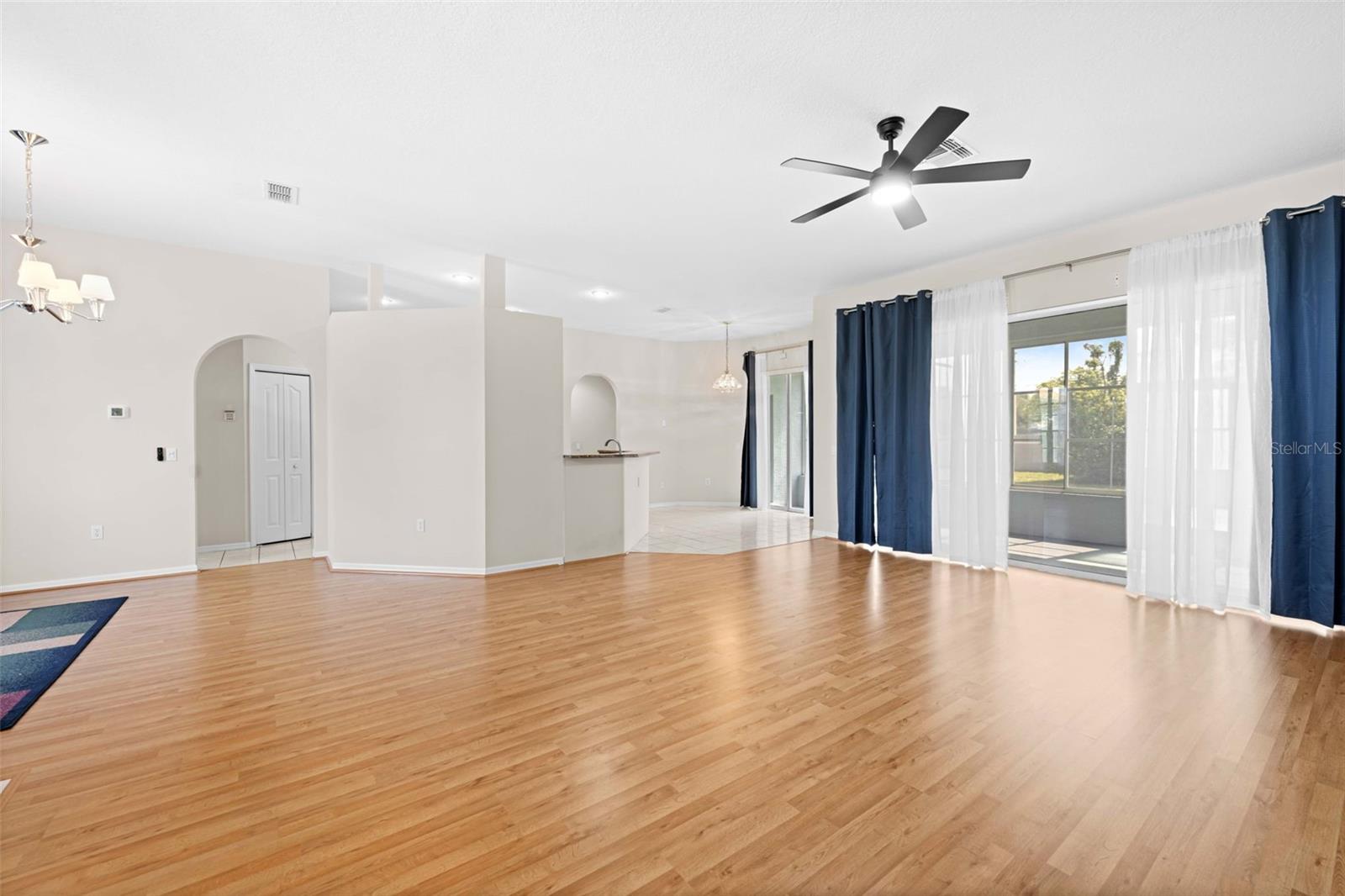 3362 St Ives Blvd Property Photo 7