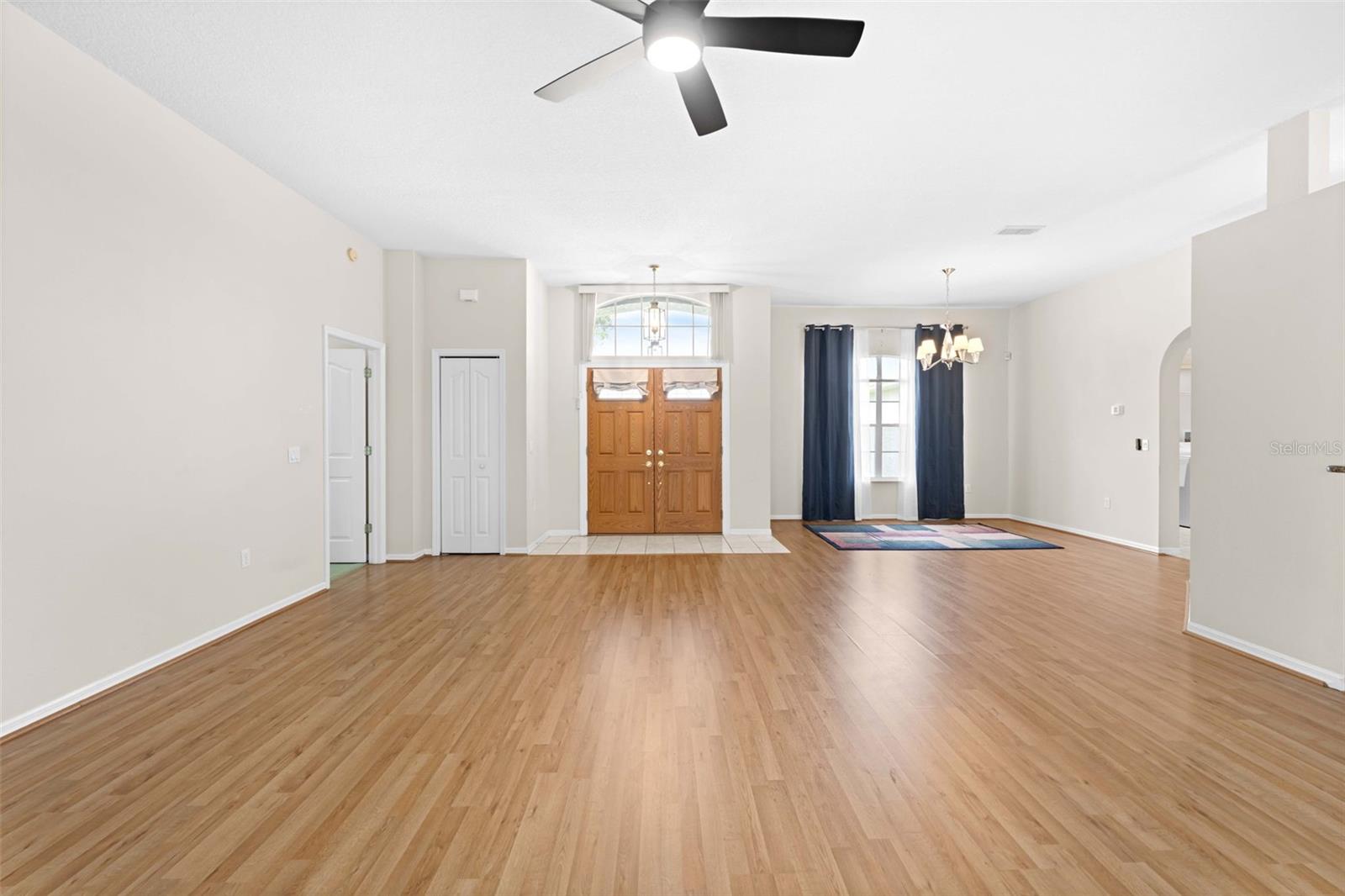 3362 St Ives Blvd Property Photo 9
