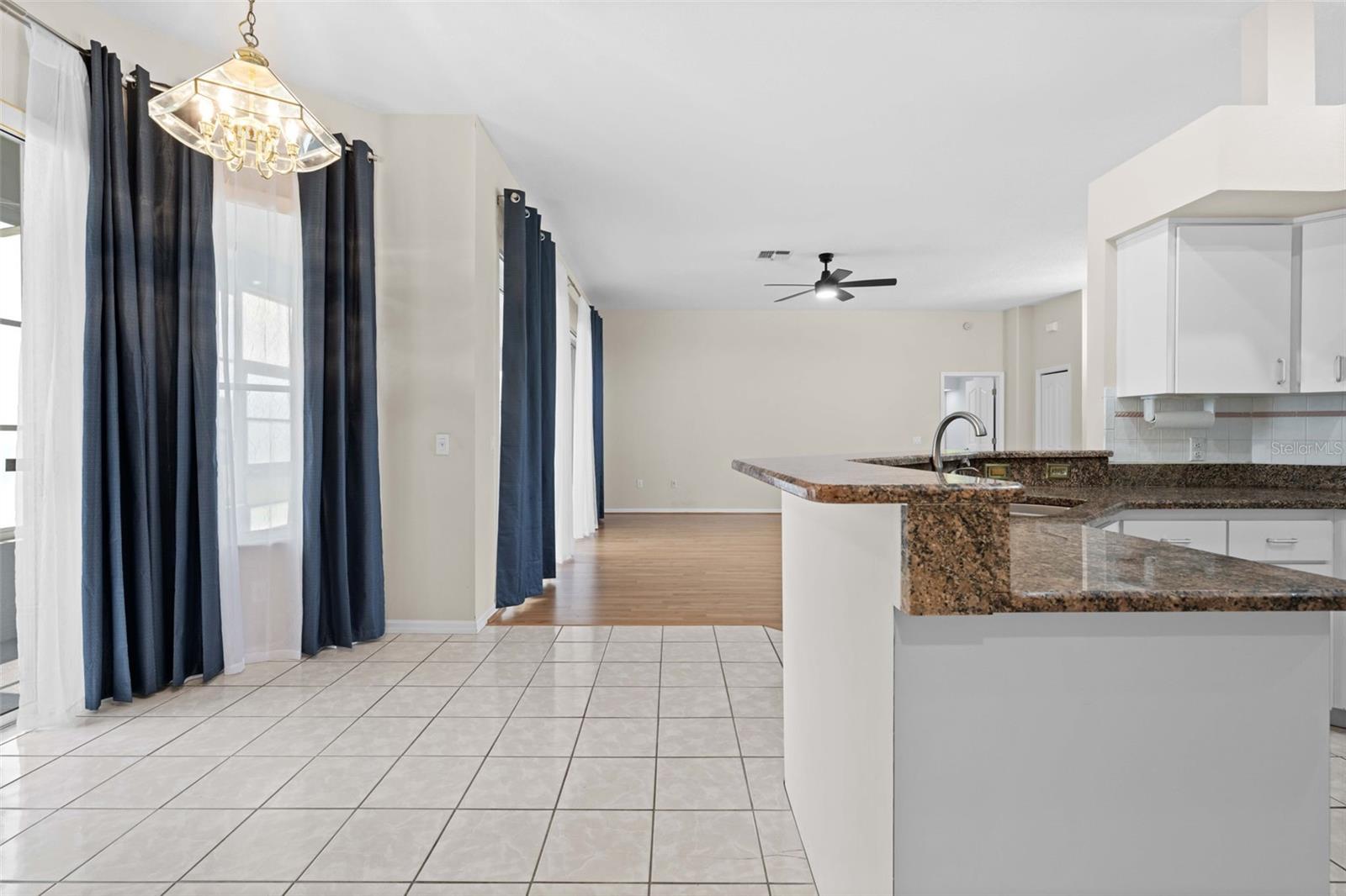 3362 St Ives Blvd Property Photo 18