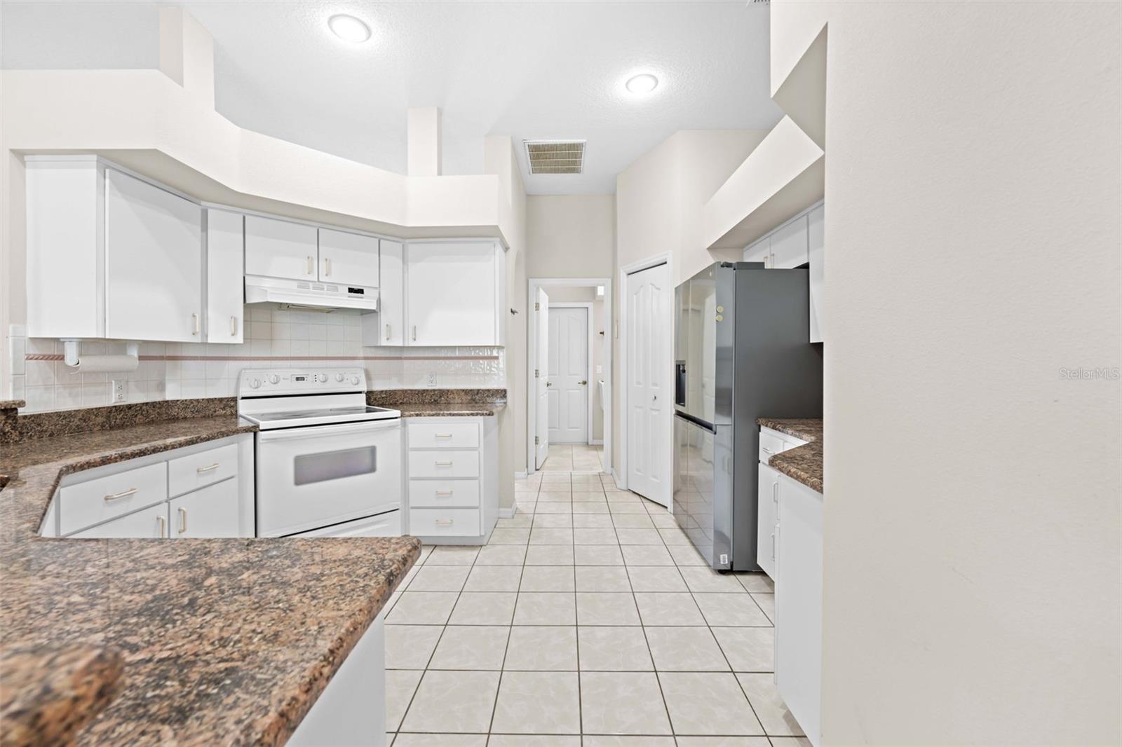 3362 St Ives Blvd Property Photo 19
