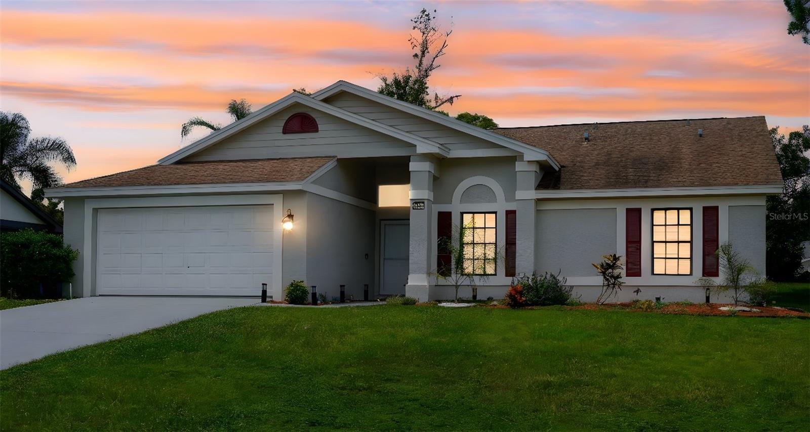 8141 Golf Club Ct Property Photo 4
