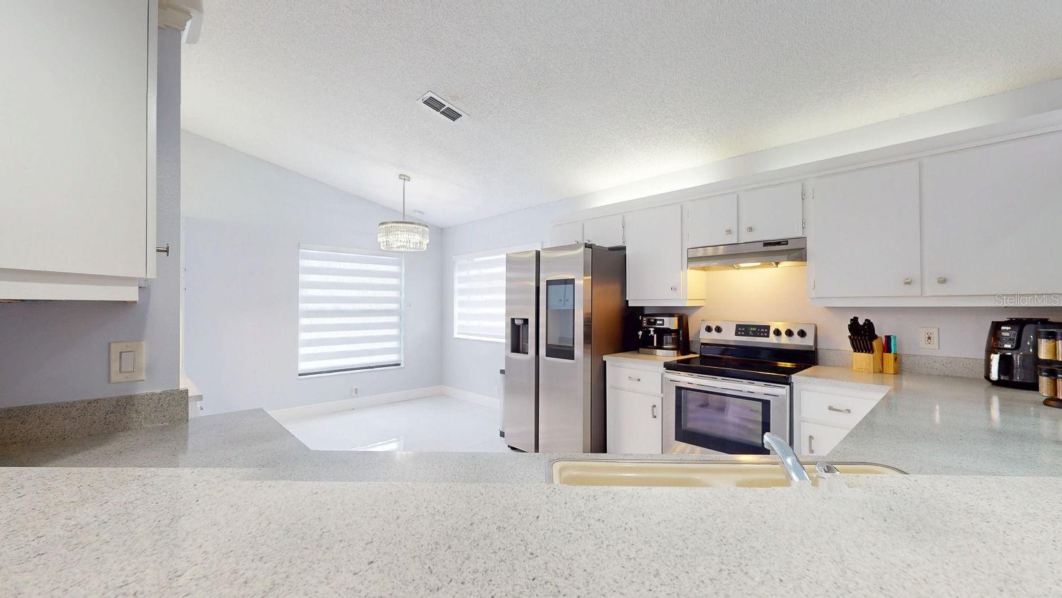 8141 Golf Club Ct Property Photo 12