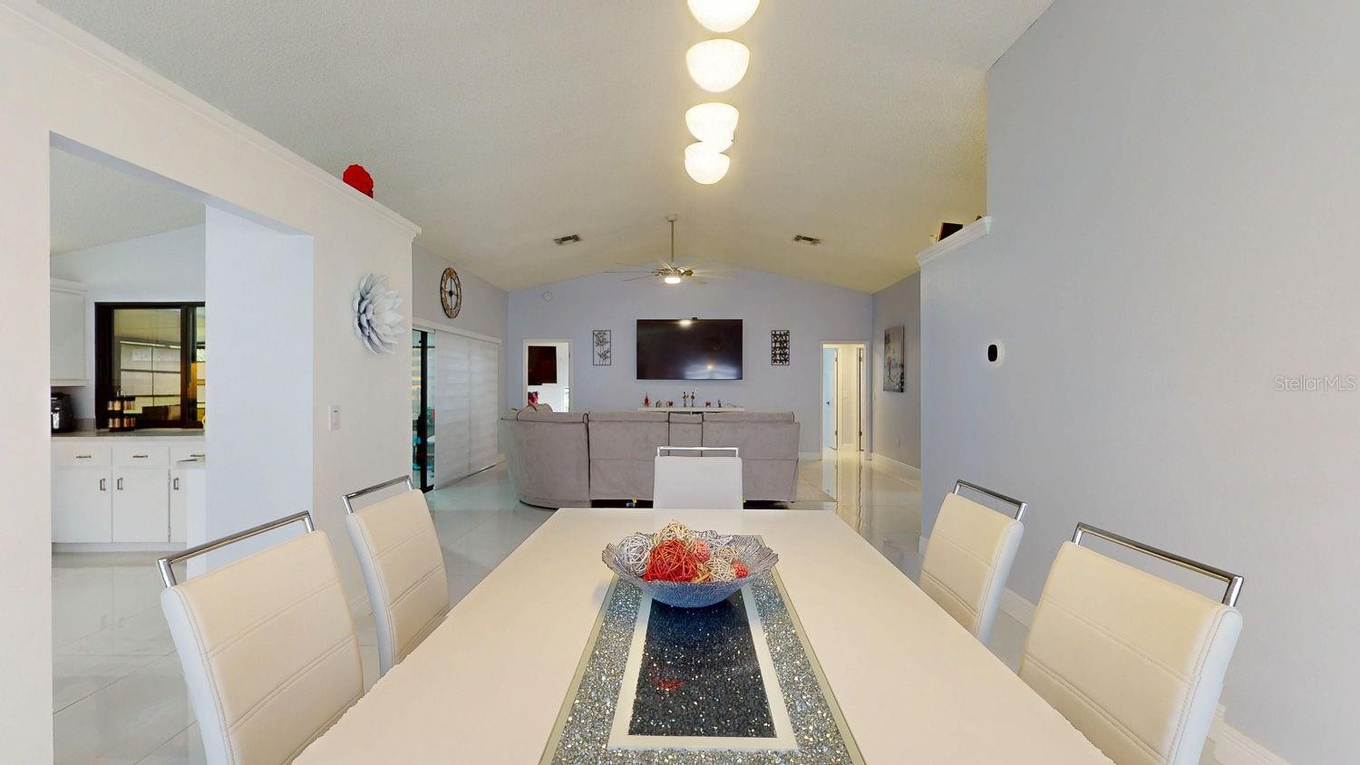 8141 Golf Club Ct Property Photo 20