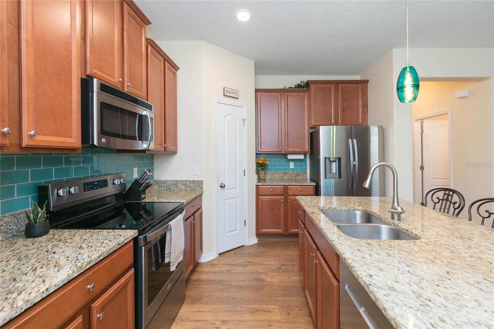 7017 Feather Wood Dr Property Photo 10
