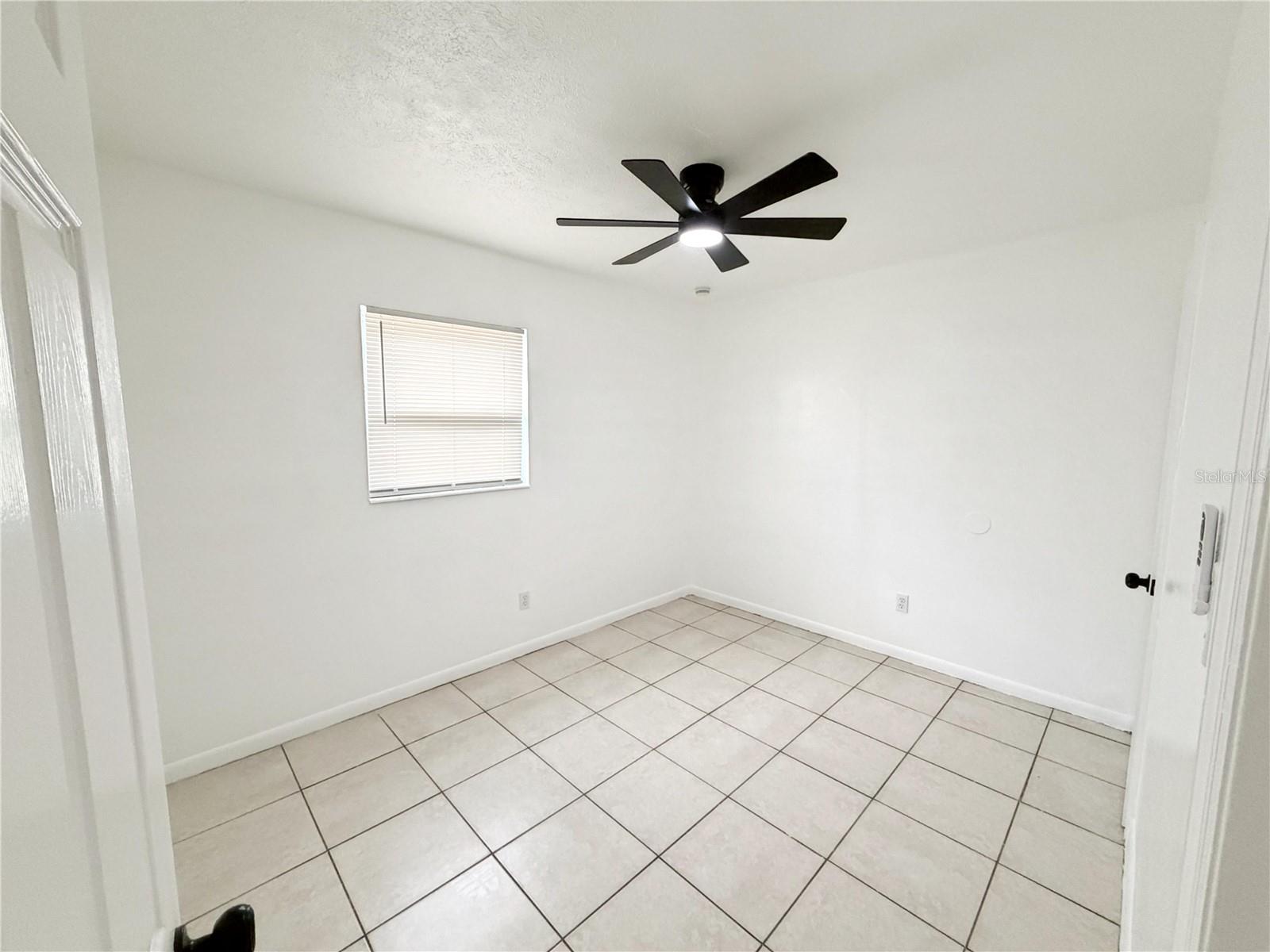 3916 E Genesee St Property Photo 5