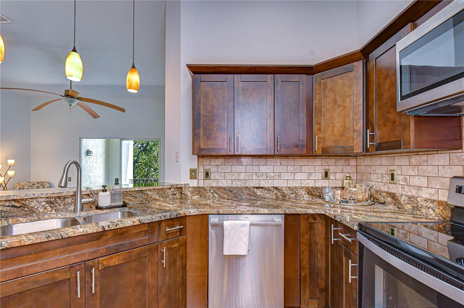 609 Tropical Breeze Way #609 Property Photo 11